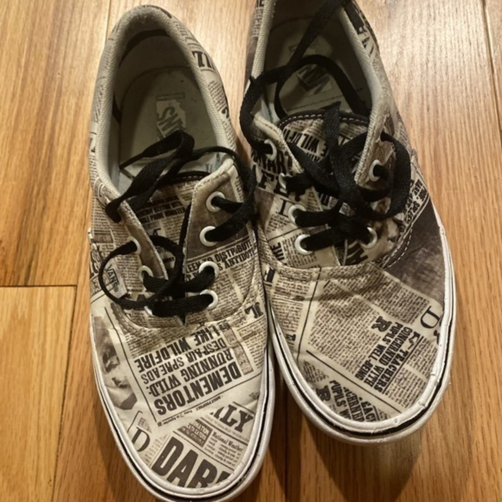 vans harry potter shoes Size 5     ‎        3549